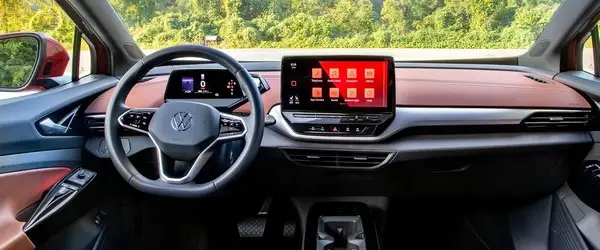 Volkswagen ID.4 en circulation sur route